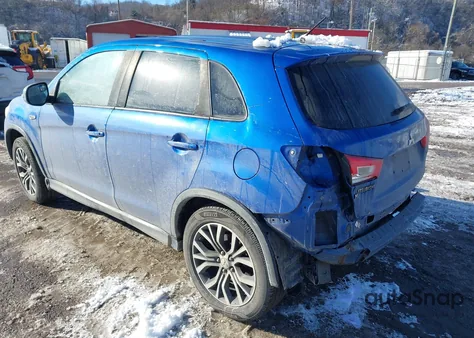 2016 Mitsubishi Outlander Sport 2.0 Es z USA, uszkodzony, nr VIN JA4AR3AU6GZ043545